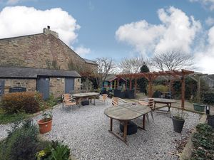 Photo 16- click for photo gallery